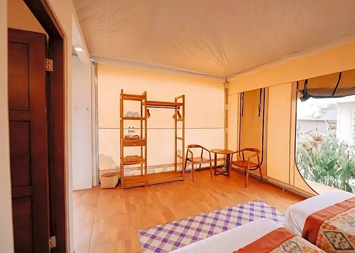 Hotel Paddys Glamping Cemagi